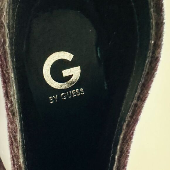 G By Guess Black Velvet 3 3/8" Heeled Studded Ankle Boots Size 8 - Picture 7 of 8